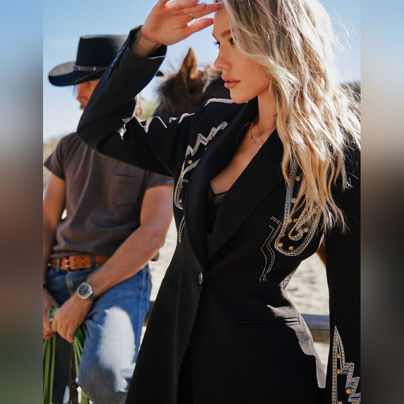 Western Embroidered Tunic Blazer - Picture 2 of 7